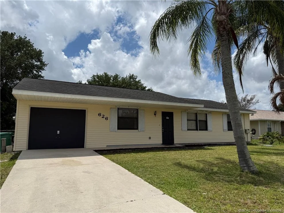Unit for sale at 626 SW Lakehurst Drive, Port St Lucie, FL 34983