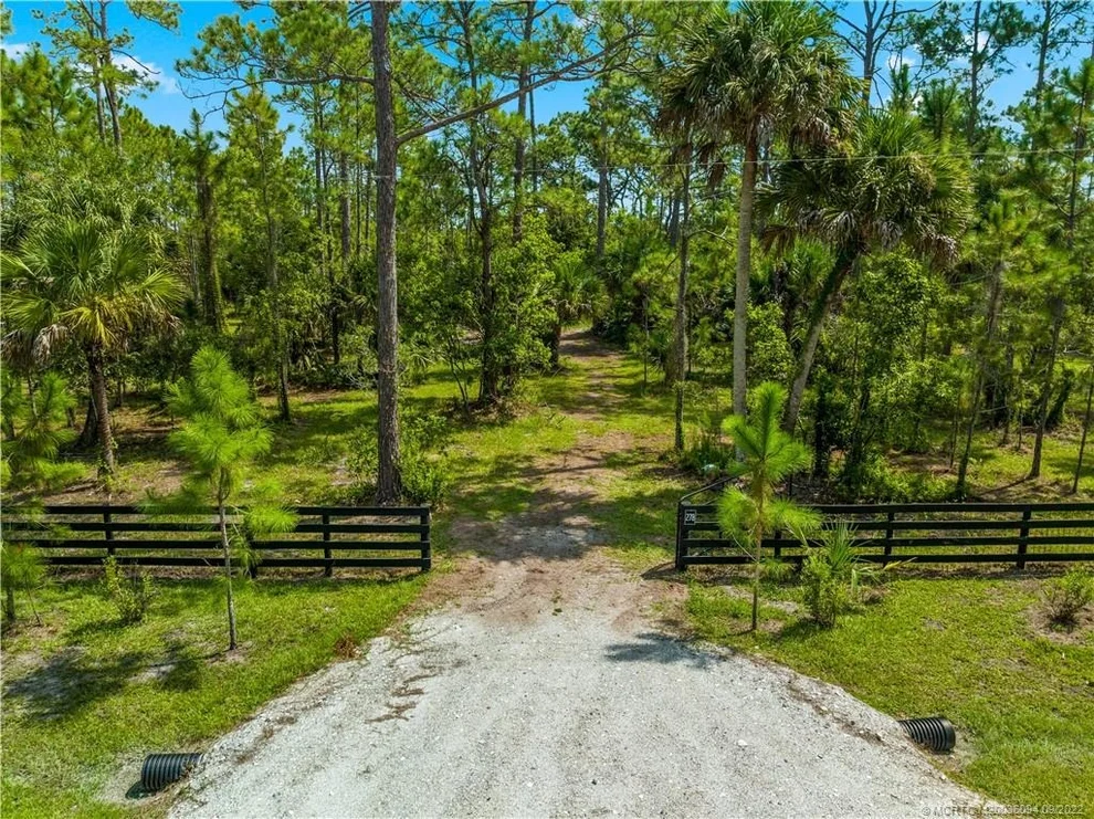 Unit for sale at 32801 US Hwy 441 N., Lot 278, Okeechobee, FL 34972