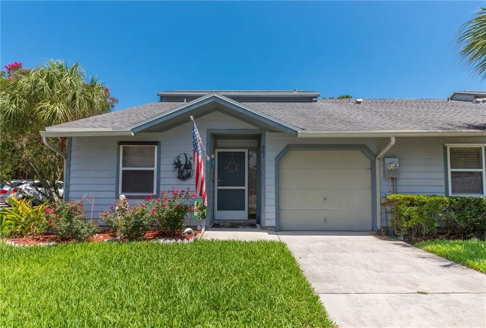 Unit for sale at 661 NE Wax Myrtle Way, Jensen Beach, FL 34957