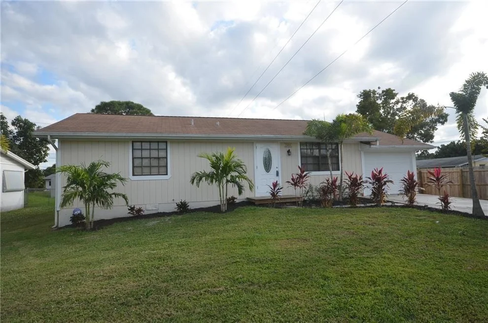 Unit for sale at 2444 SE Washington Street N, Stuart, FL 34997