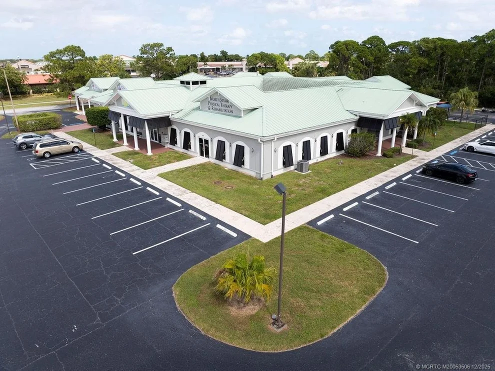Unit for sale at 3405 NW Federal Highway, Jensen Beach, FL 34957