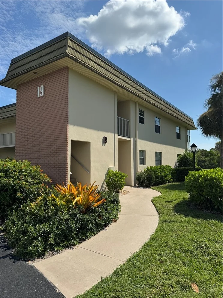 Unit for sale at 19 Vista Gardens Trail, Vero Beach, FL 32962