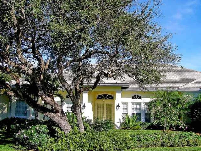 Unit for sale at 4 Sea Colony Drive W, Vero Beach, FL 32963