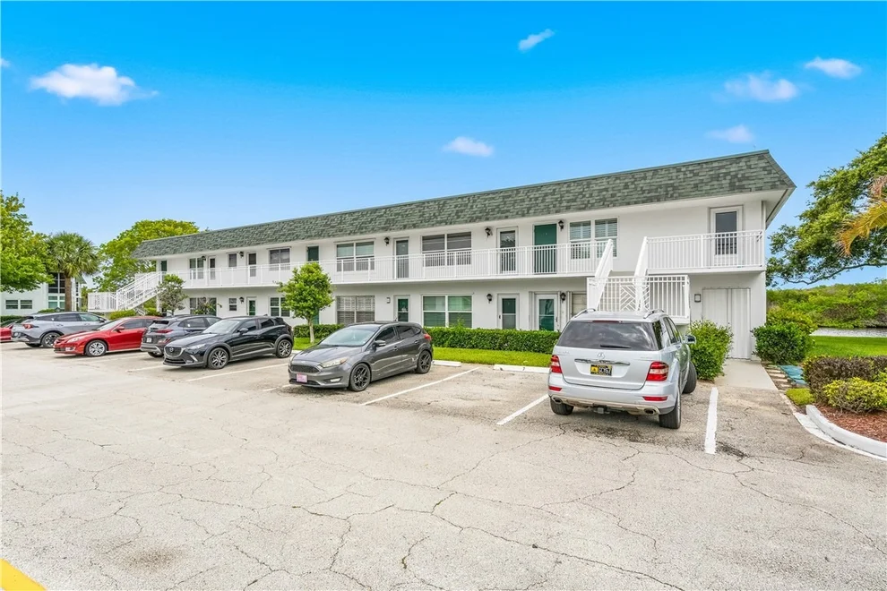 Unit for sale at 2800 Indian River Boulevard, Vero Beach, FL 32960
