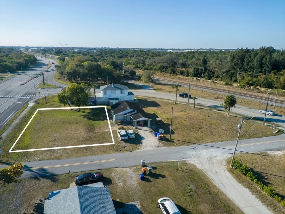 Unit for sale at 1955 39th Street, Vero Beach, FL 32960