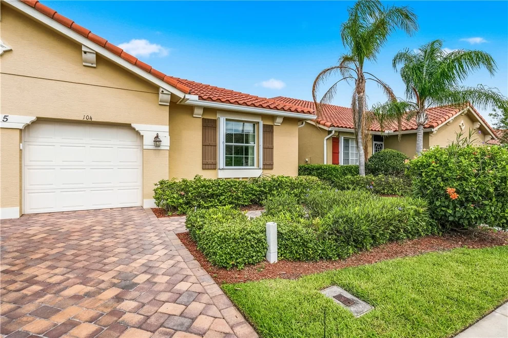 Unit for sale at 6425 Oxford Circle, Vero Beach, FL 32966