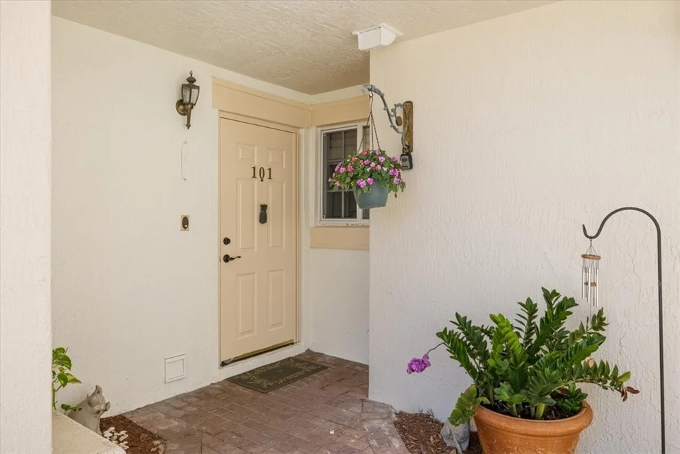 Unit for sale at 512 7th Square, Vero Beach, FL 32962