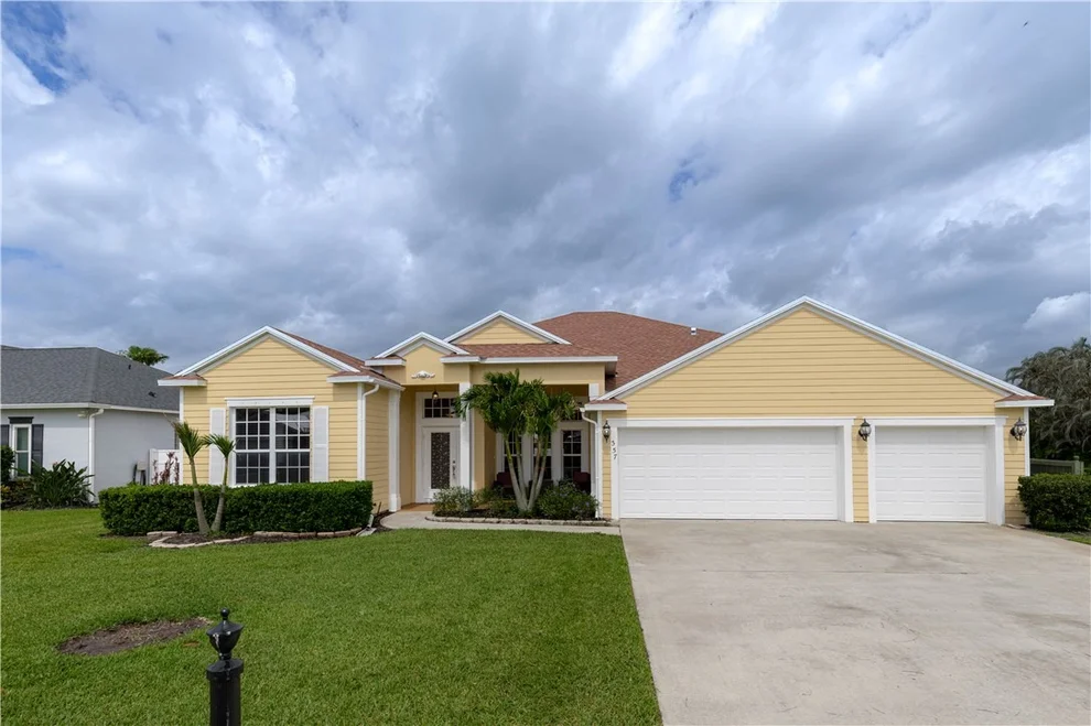 Unit for sale at 357 24th Avenue SW, Vero Beach, FL 32962