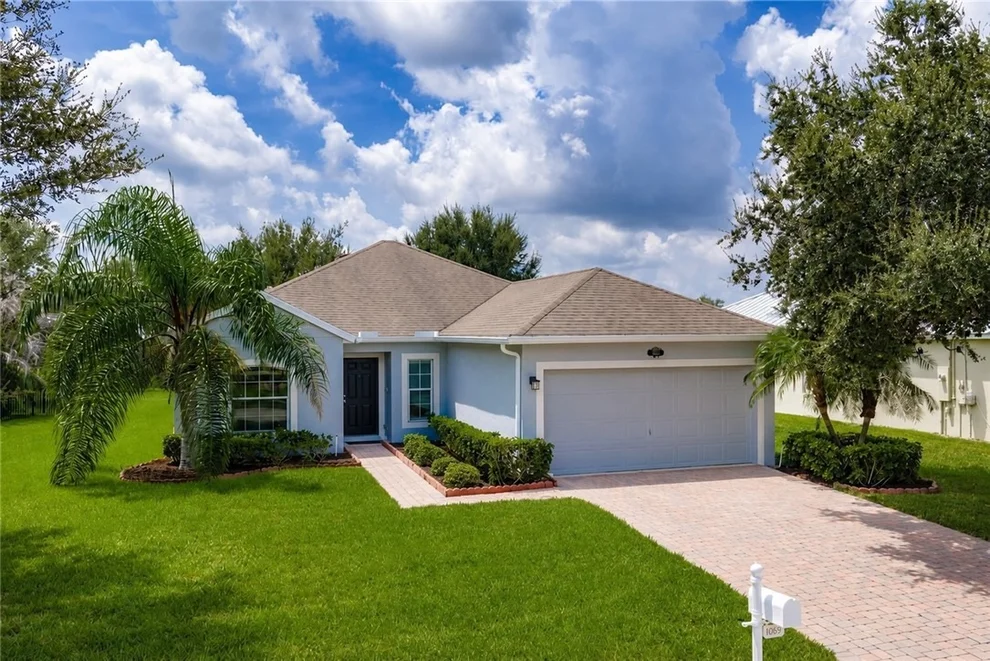 Unit for sale at 1602 Lexington Square SW, Vero Beach, FL 32962