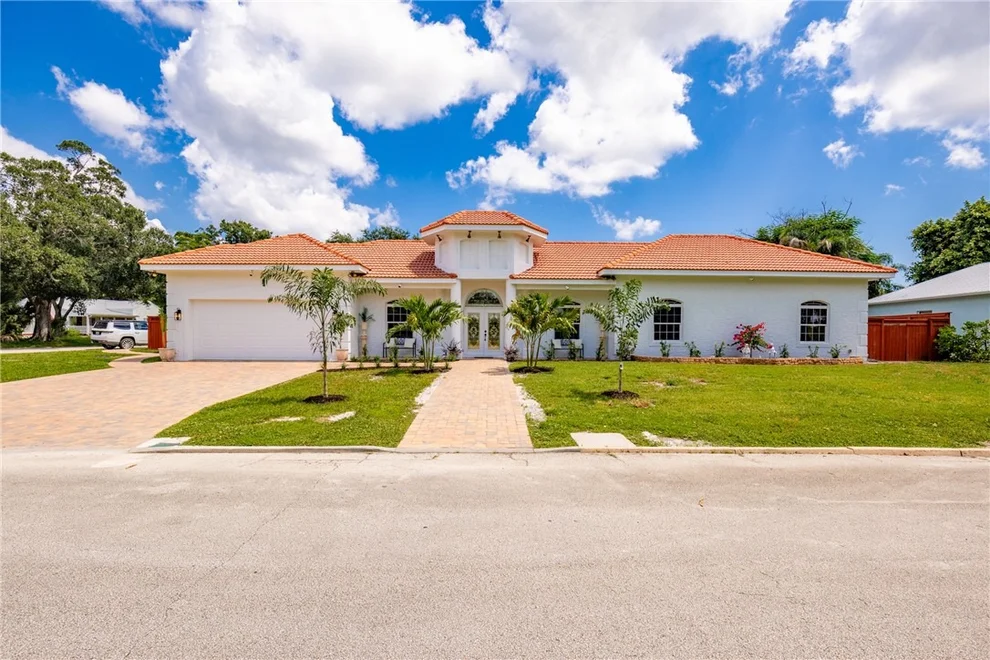 Unit for sale at 2206 Avilla Avenue, Vero Beach, FL 32960