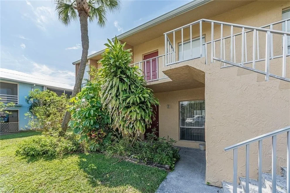 Unit for sale at 1555 14th Avenue, Vero Beach, FL 32960
