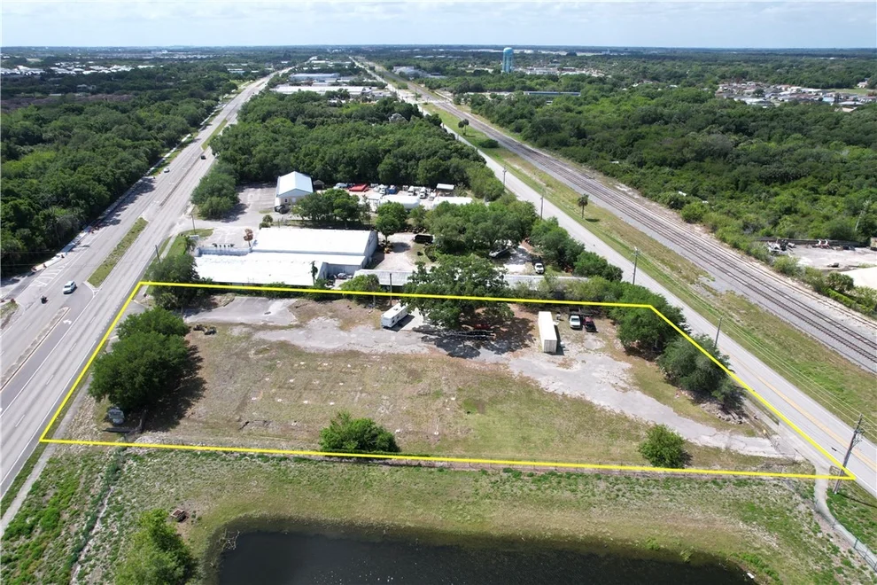 Unit for sale at 5145 US Highway 1, Vero Beach, FL 32967