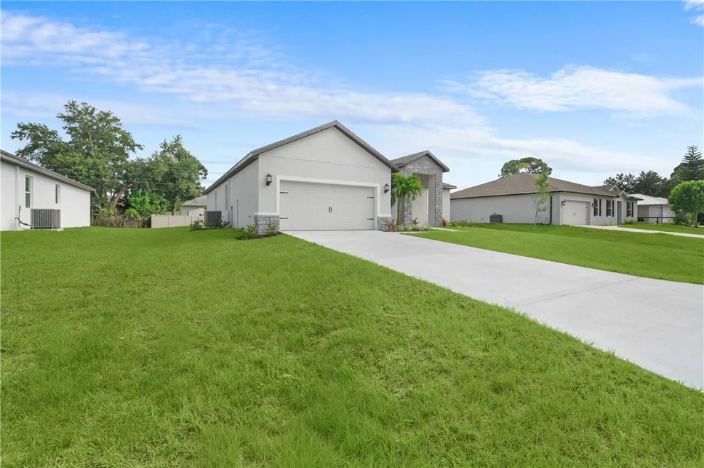 Unit for sale at 9345 101st Avenue, Vero Beach, FL 32967