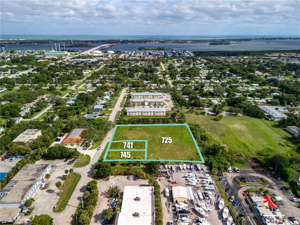 Unit for sale at 725 15th Place, Vero Beach, FL 32960