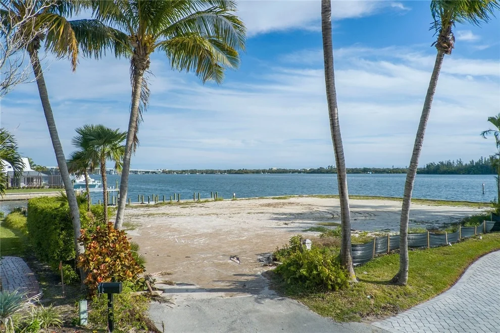 Unit for sale at 3 Sailfish Road, Vero Beach, FL 32960
