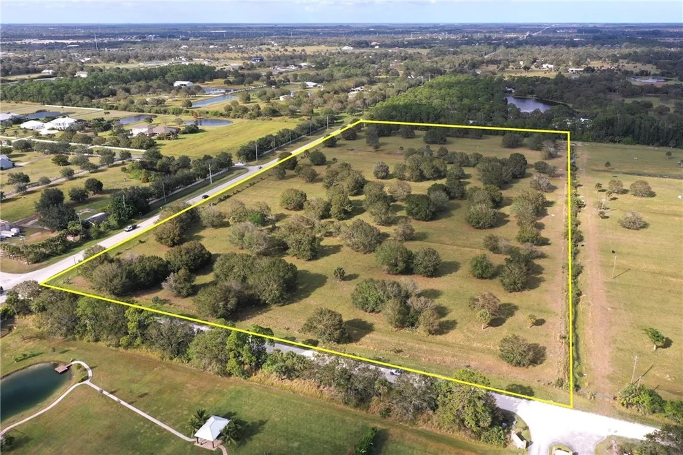 Unit for sale at 6590 5th Street SW, Vero Beach, FL 32968