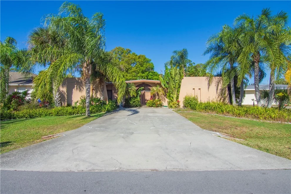 Unit for sale at 422 Del Monte Road, Sebastian, FL 32958
