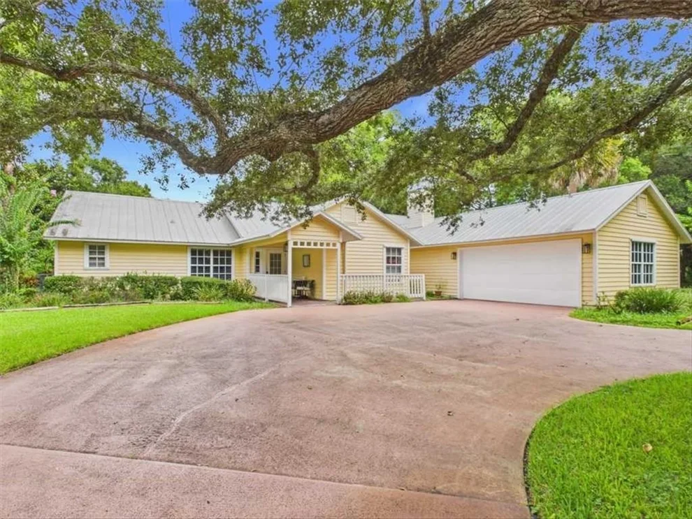 Unit for sale at 2065 Cortez Avenue, Vero Beach, FL 32960
