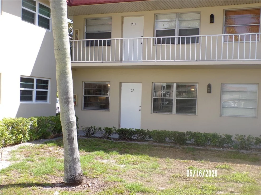 Unit for sale at 104 Royal Oak Drive, Vero Beach, FL 32962