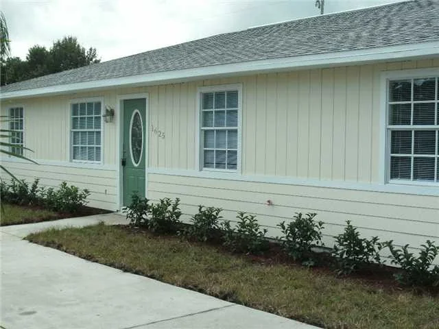 Unit for sale at 1625 20th Avenue SW, Vero Beach, FL 32962