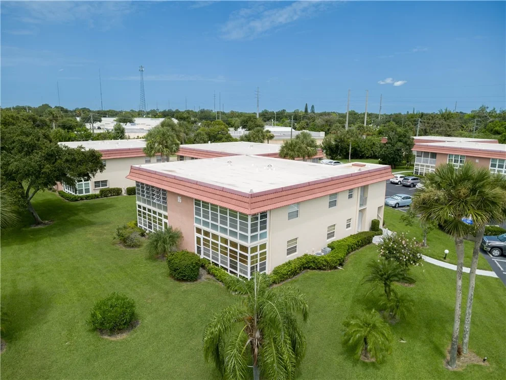 Unit for sale at 95 Spring Lake Drive, Vero Beach, FL 32962