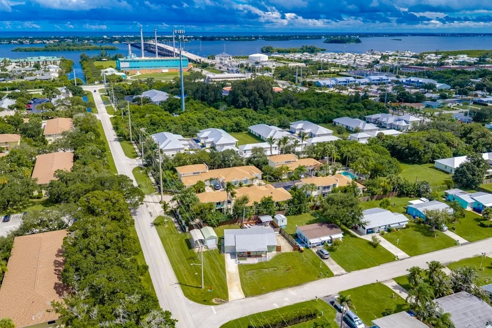Unit for sale at 1790 5th Avenue, Vero Beach, FL 32960