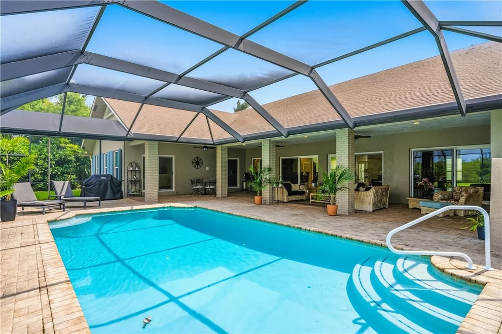 Unit for sale at 2100 Seminole Shores Lane, Vero Beach, FL 32963
