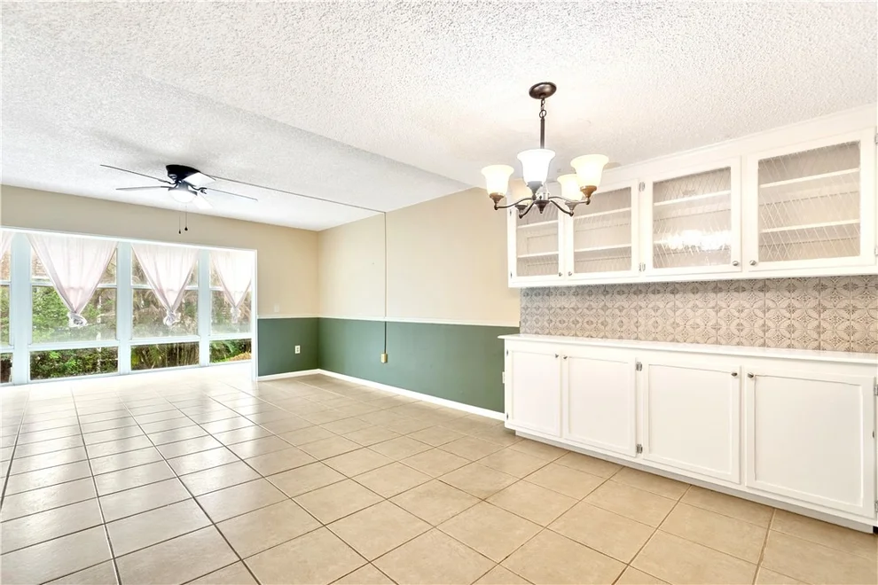 Unit for sale at 1901 Indian River Boulevard, Vero Beach, FL 32960