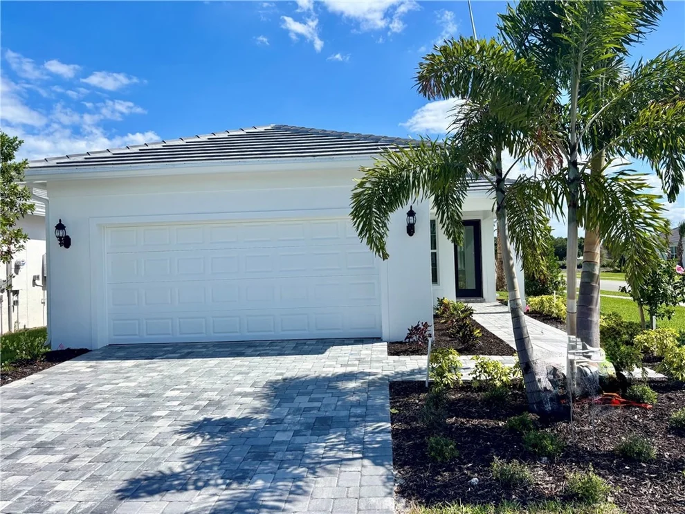 Unit for sale at 4427 Pinafore Street, Vero Beach, FL 32967
