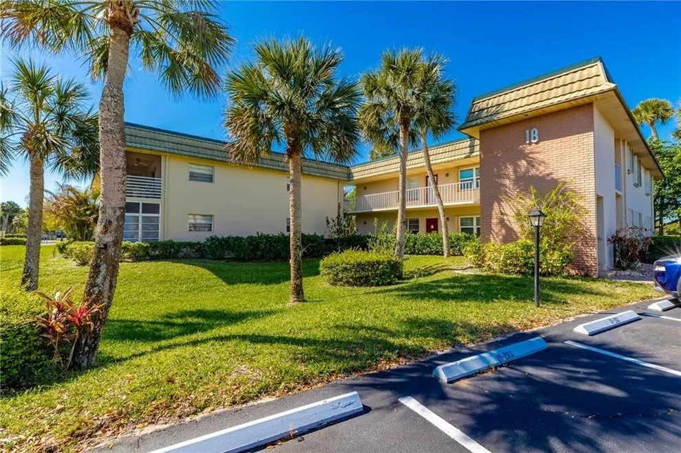 Unit for sale at 18 Vista Gardens Trail, Vero Beach, FL 32962