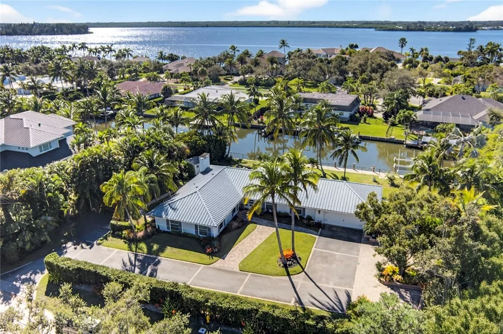 Unit for sale at 1631 W Camino Del Rio, Vero Beach, FL 32963