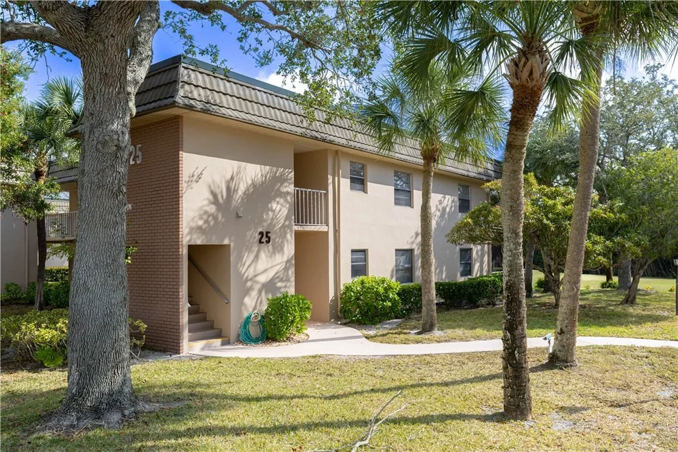 Unit for sale at 25 Vista Gardens Trail, Vero Beach, FL 32962