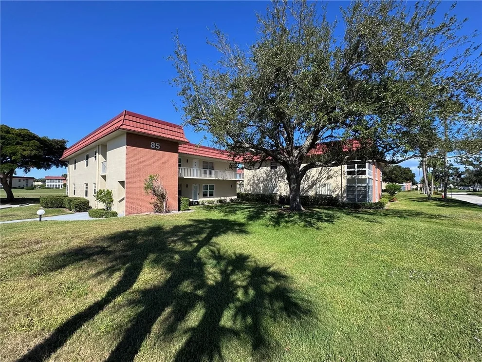 Unit for sale at 85 Crooked Tree Lane, Vero Beach, FL 32962