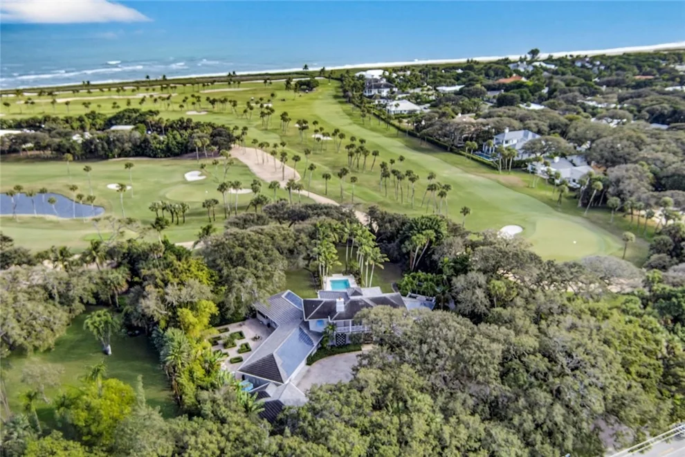Unit for sale at 2010 Club Drive, Vero Beach, FL 32963