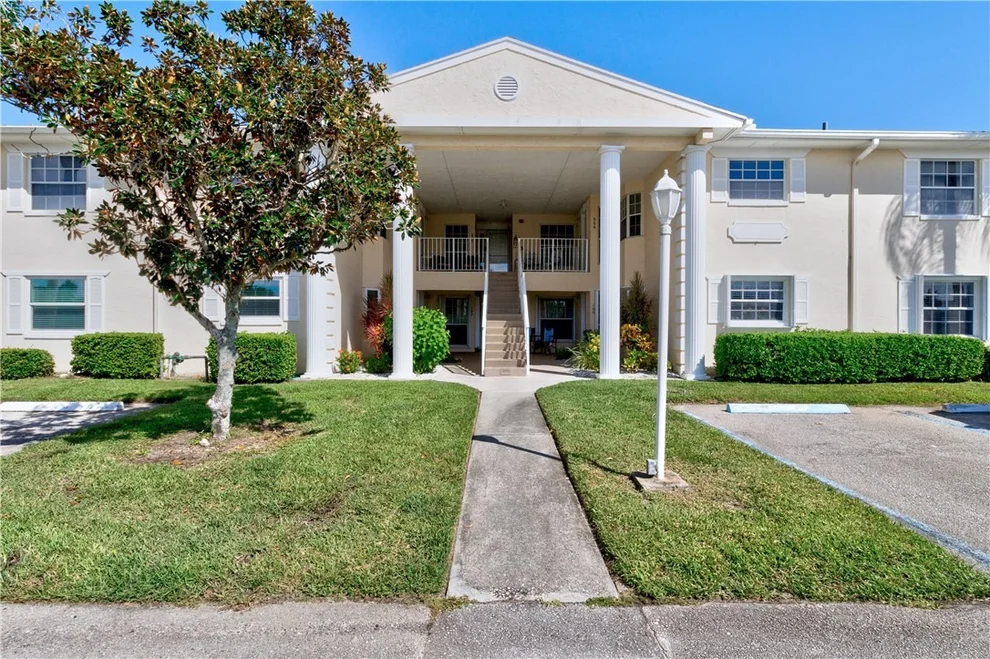 Unit for sale at 700 Lake Orchid Circle, Vero Beach, FL 32962