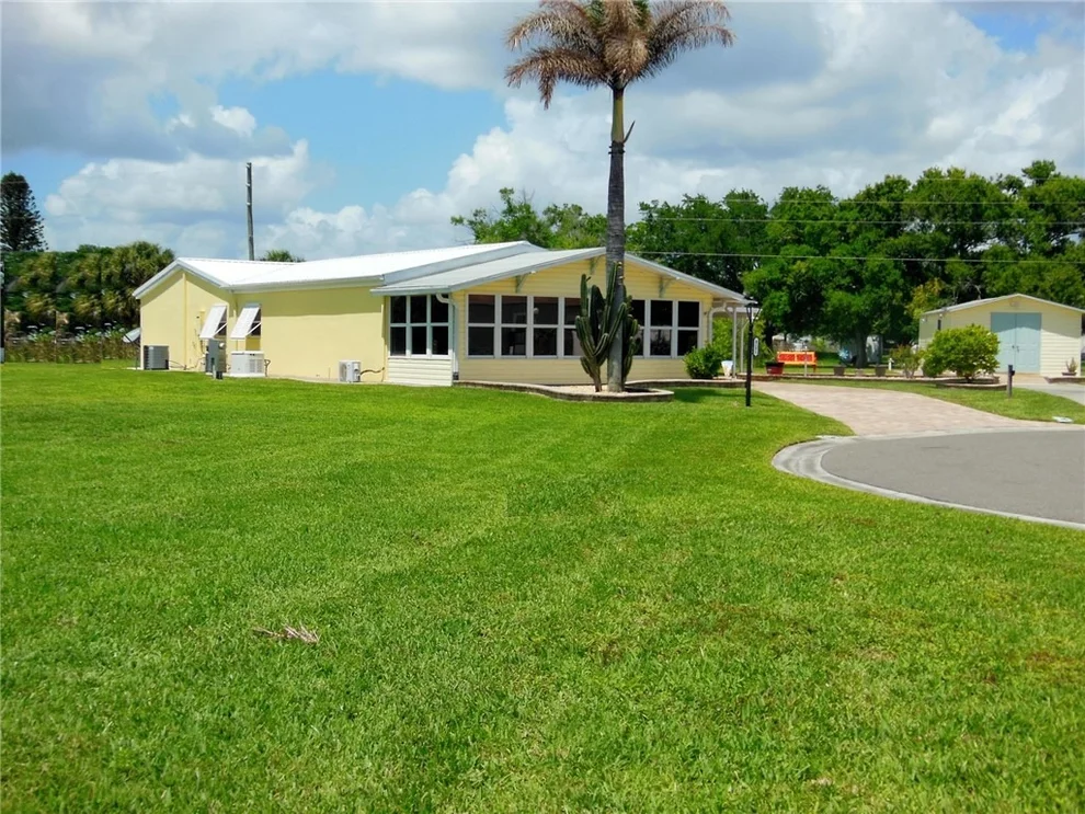 Unit for sale at 4281 SW 10th Avenue, Okeechobee, FL 34974