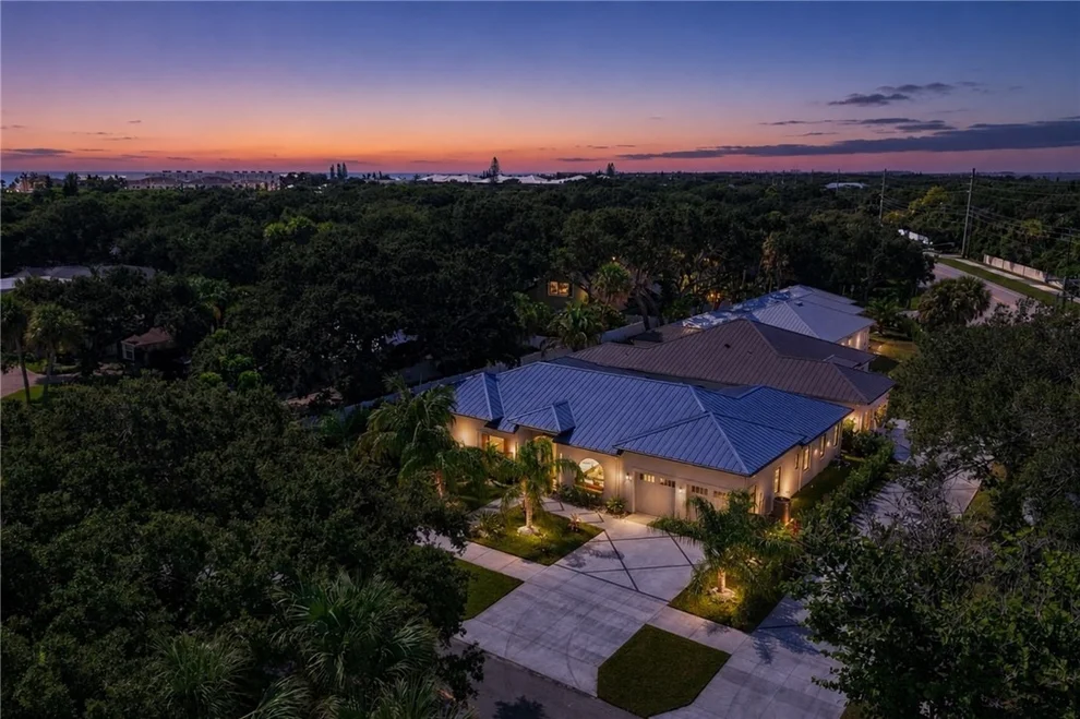 Unit for sale at 888 Sandpiper Lane, Vero Beach, FL 32963