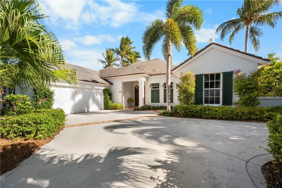 Unit for sale at 704 Grove Place, Vero Beach, FL 32963