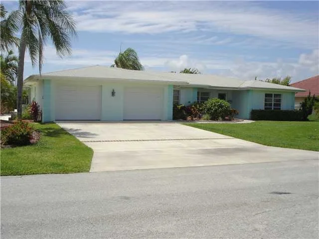 Unit for sale at 17 Dolphin Drive, Vero Beach, FL 32960