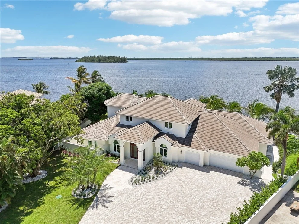 Unit for sale at 526 Point Lane, Vero Beach, FL 32963