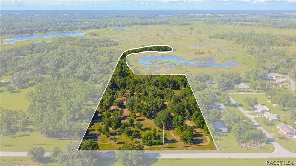 Unit for sale at 8929 E Floral Park Drive, Floral City, FL 34436