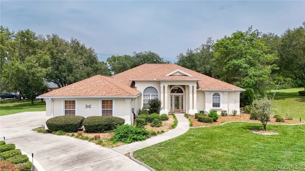 Unit for sale at 926 E Triple Crown Loop, Hernando, FL 34442