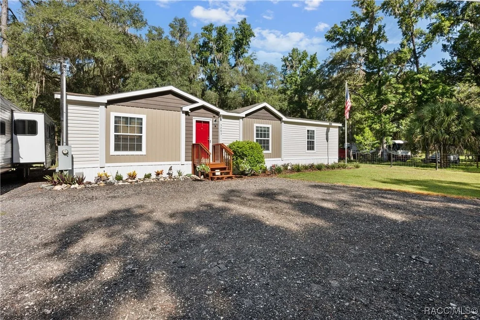 Unit for sale at 3283 Neff Lake Road, Brooksville, FL 34602