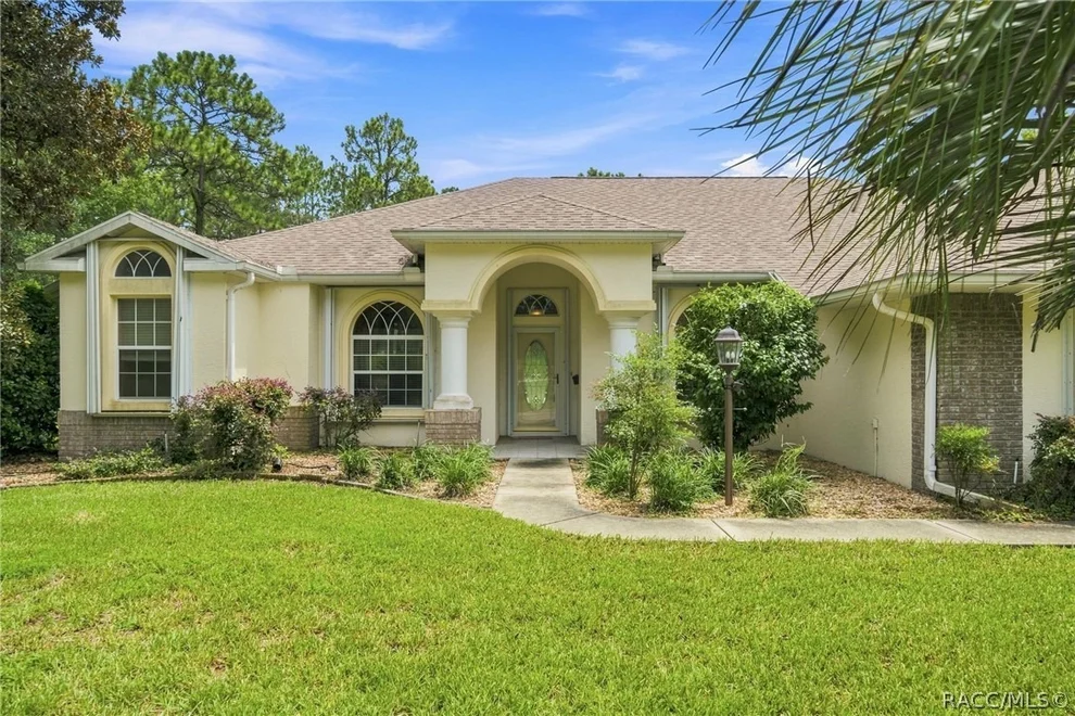 Unit for sale at 5928 N Oakmont Drive, Beverly Hills, FL 34465