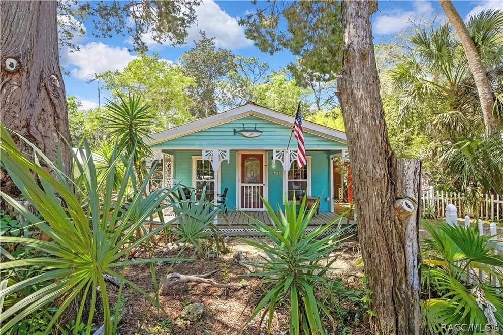 Unit for sale at 21 62nd Street, Yankeetown, FL 34498