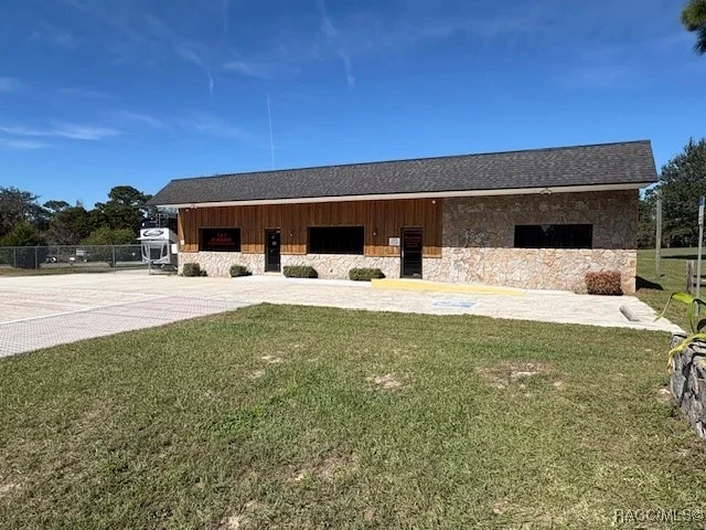 Unit for sale at 2211 E Norvell Bryant Highway, Hernando, FL 34442