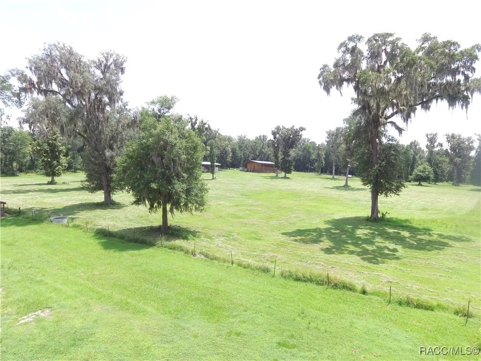 Unit for sale at 11077 Ponce De Leon Boulevard, Brooksville, FL 34601