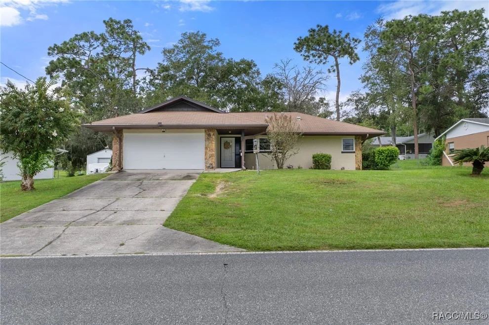 Unit for sale at 811 S Apopka Avenue, Inverness, FL 34452