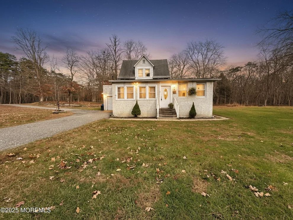 Unit for sale at 5 Pittenger Pond Road, Freehold, NJ 07728