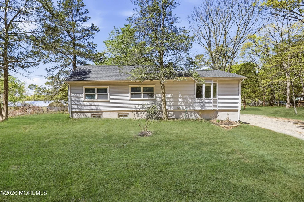 Unit for sale at 517 Newtons Corner Road, Howell, NJ 07731